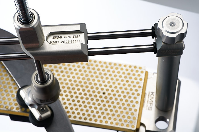 Sensei různé výšky kamene